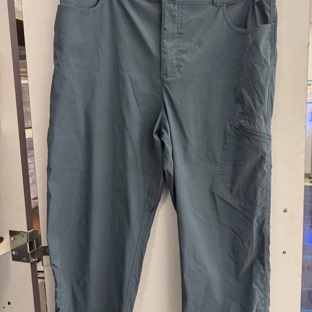 Eddie Bauer women’s Capris Pants - Slate 12